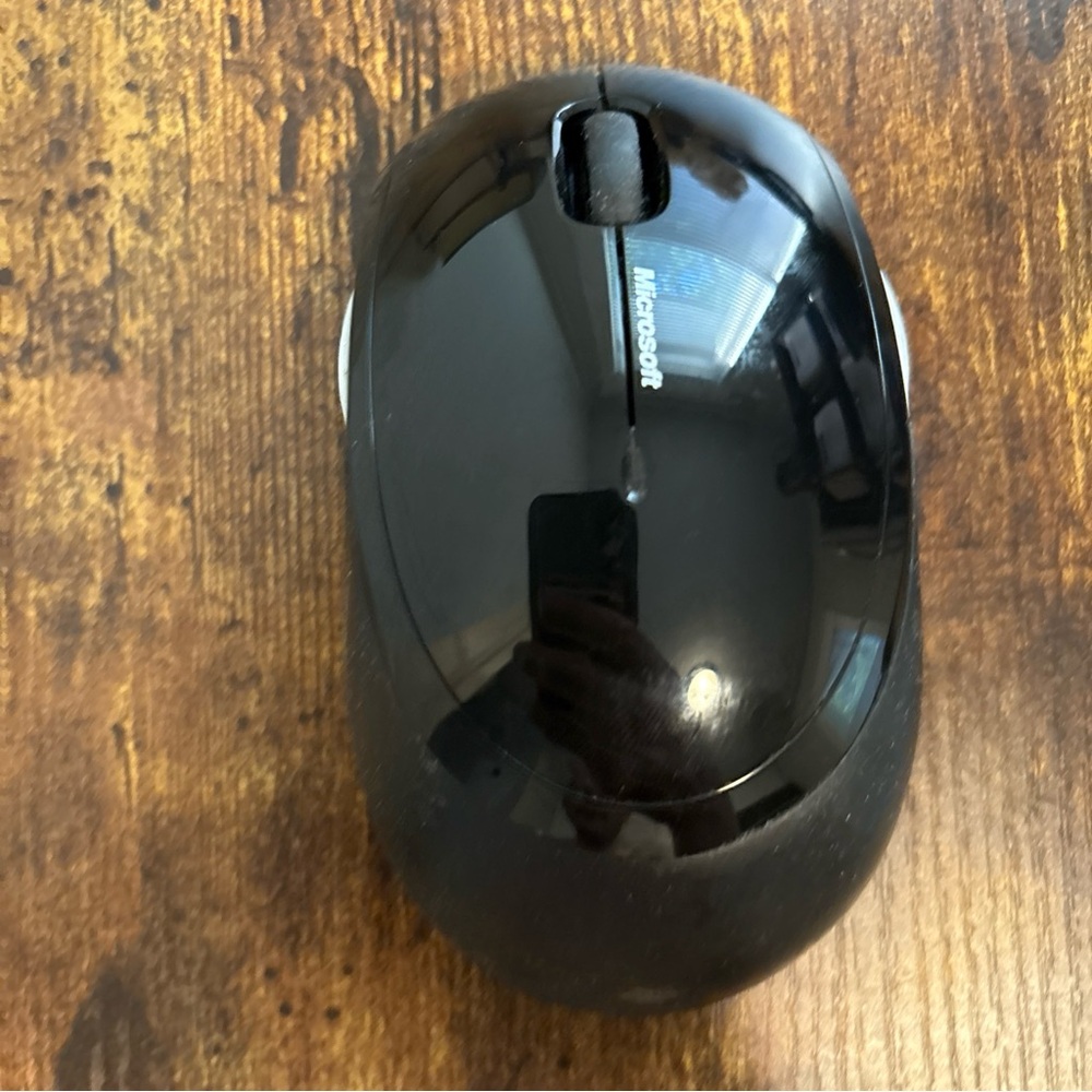 Microsoft Wireless Black Mouse No USB